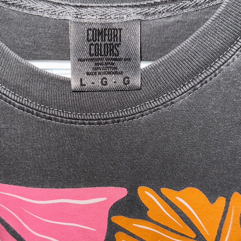 Comfort Colors Black Tee with Pink and Orange Design - Picture 2 of 7